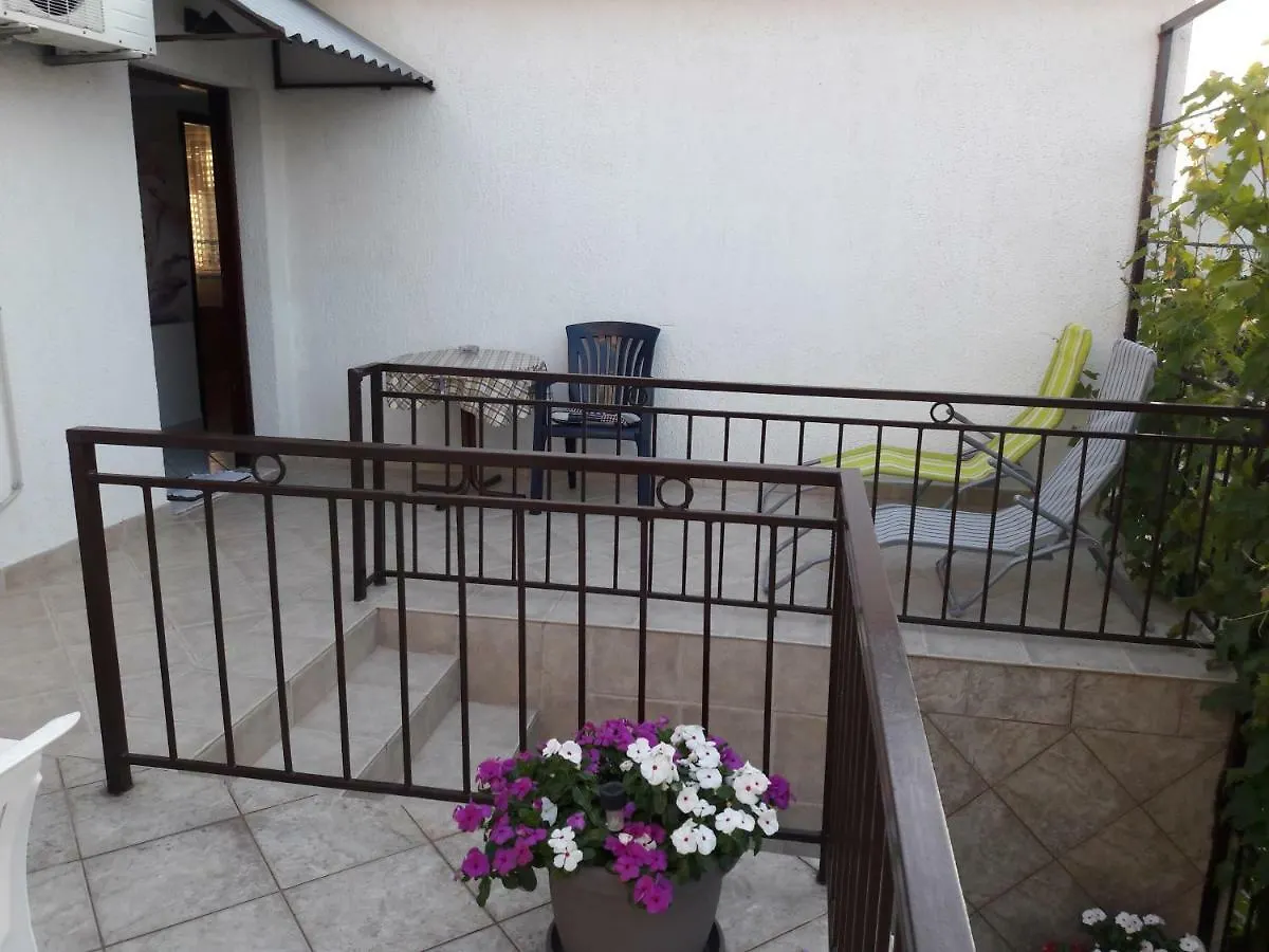 Apartmani Dokoza Drage 0*,